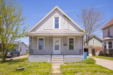 1006 W 22nd St, Lorain, OH 44052