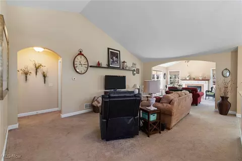 6469 Harness Cir NE, Canton, OH 44721 photo 6