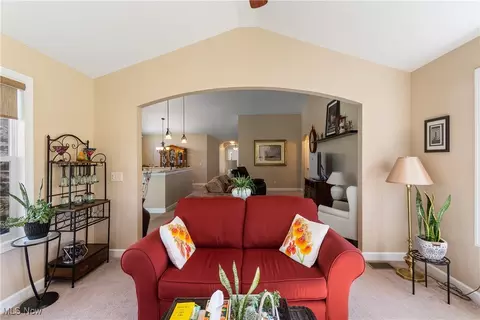 6469 Harness Cir NE, Canton, OH 44721 photo 11