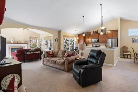 6469 Harness Cir NE, Canton, OH 44721 photo 9
