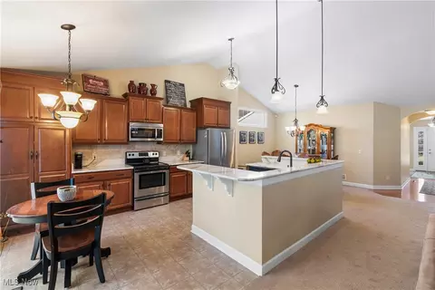 6469 Harness Cir NE, Canton, OH 44721 photo 18