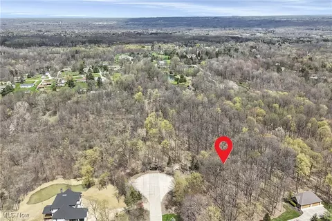 997 Arborcrest Dr, Hinckley, OH 44233