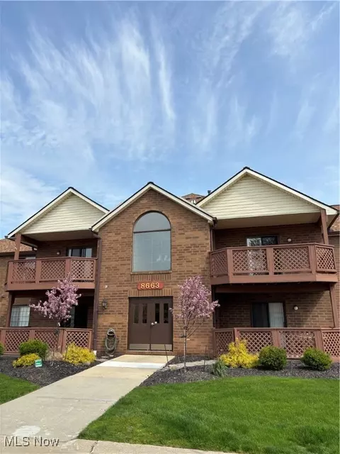 8663 Scenicview Dr #204, Broadview Heights, OH 44147