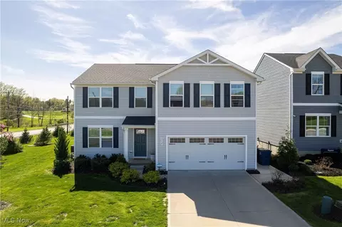 3939 Higgins Dr, Norton, OH 44203