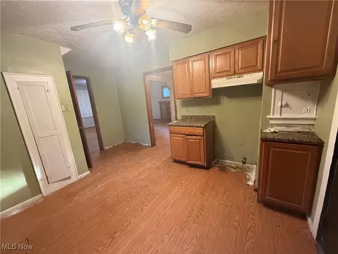 1633 E 33rd St, Lorain, OH 44055 photo 11