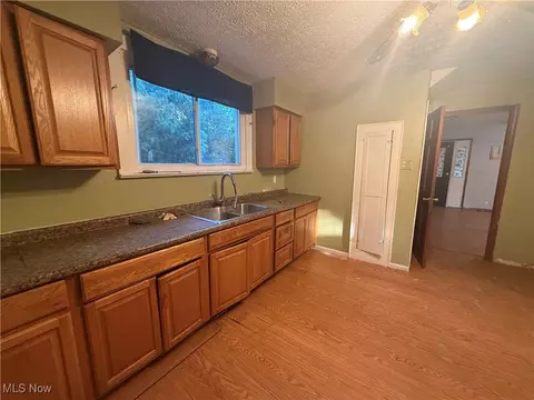 1633 E 33rd St, Lorain, OH 44055 photo 10