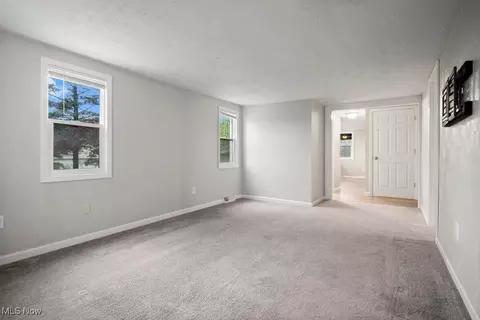 Living - 5331 Ridgewood St, Lorain, OH 44055 photo 1 of 2