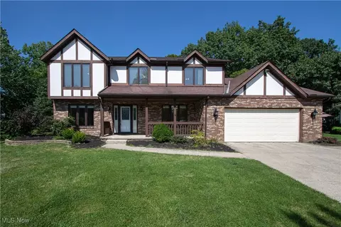 15030 Waterford Dr, North Royalton, OH 44133