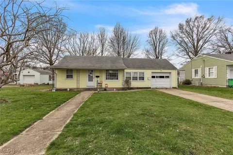 2040 E 40th St, Ashtabula, OH 44004