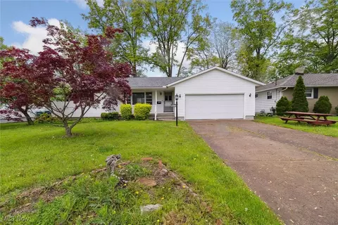 1506 W 41st St, Lorain, OH 44053