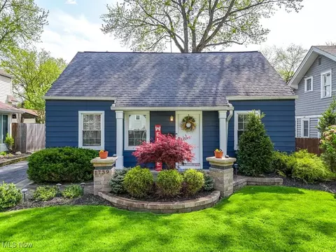 1739 19th St, Cuyahoga Falls, OH 44223