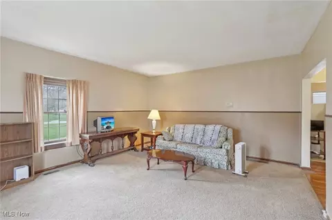 Living - 2419 Carpenter Rd, Ashtabula, OH 44004 photo 1 of 8