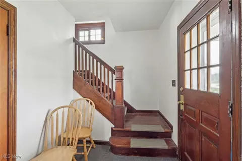 Entry Way - 2419 Carpenter Rd, Ashtabula, OH 44004 photo 1 of 4