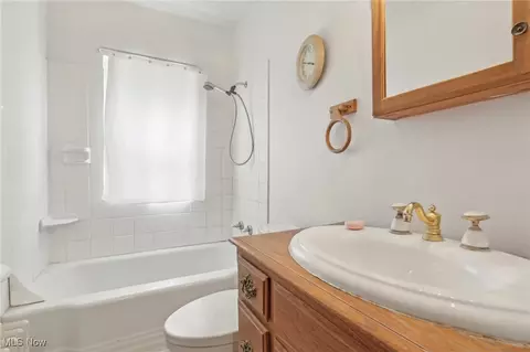 Bath - 2419 Carpenter Rd, Ashtabula, OH 44004 photo 2 of 2