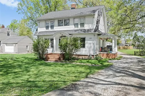 929 Lloyd Rd, Wickliffe, OH 44092