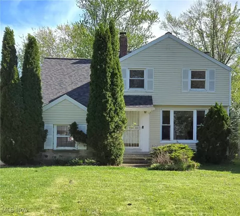 19808 Shakerwood, Warrensville Heights, OH 44122