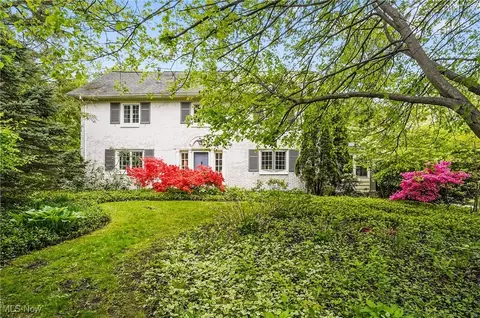 574 Merriman Rd, Akron, OH 44303