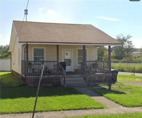 164 Woodbury St, Elyria, OH 44035