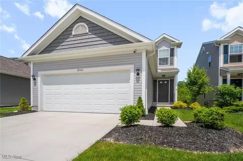 29101 Pembrooke Blvd, Olmsted Twp, OH 44138