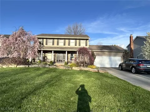 6809 S Camelot Dr, Mentor, OH 44060