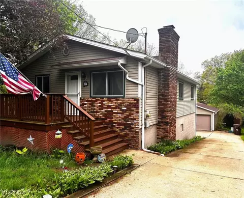 526 Columbine Ave, Akron, OH 44312