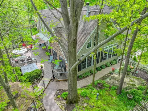 1055 Lode Star Dr, Roaming Shores, OH 44085 photo 9