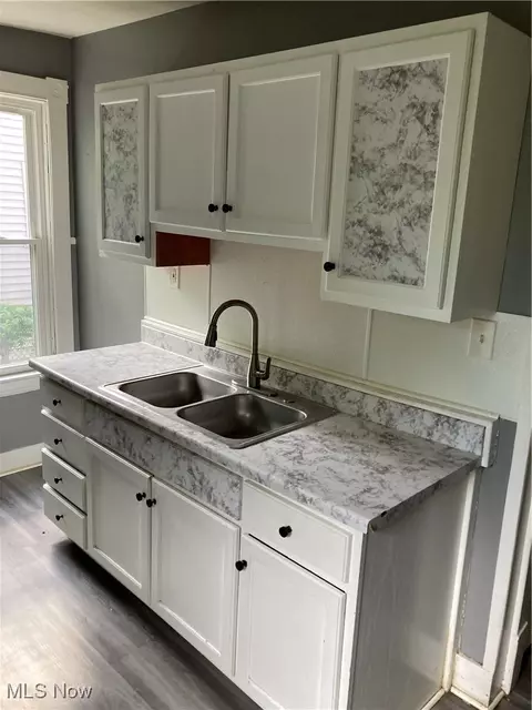 1741 E 30th St, Lorain, OH 44055 photo 9