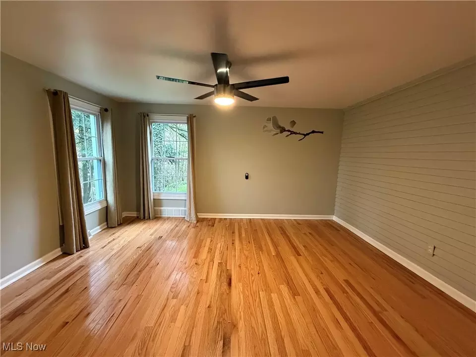 Bedroom - 1851 Bears Den Rd, Youngstown, OH 44511 photo 5 of 6