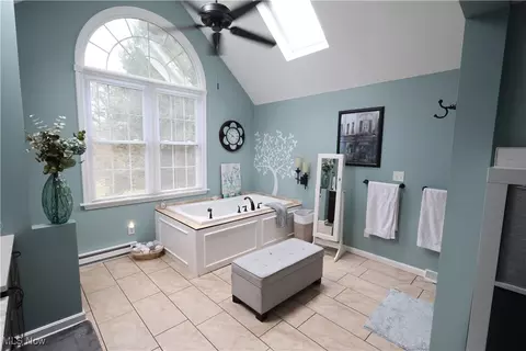 Bath - 1851 Bears Den Rd, Youngstown, OH 44511 photo 1 of 4