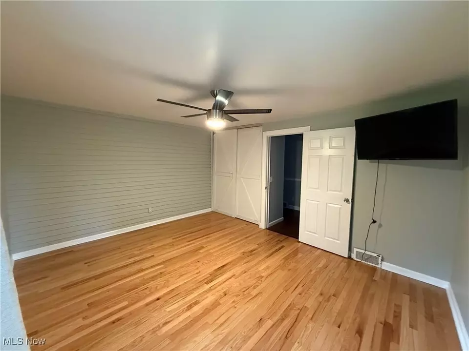 Bedroom - 1851 Bears Den Rd, Youngstown, OH 44511 photo 6 of 6