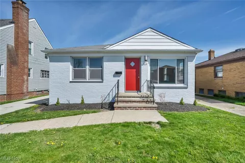 3110 Marmore Ave, Parma, OH 44134