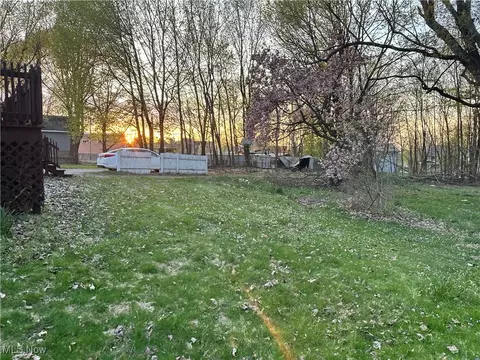 Exterior - 91 W 44th St, Ashtabula, OH 44004 photo 5 of 5