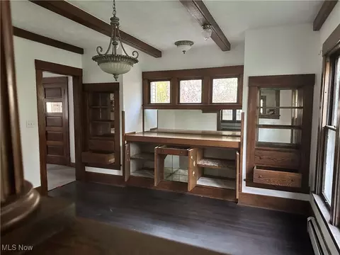 Living - 91 W 44th St, Ashtabula, OH 44004 photo 2 of 2