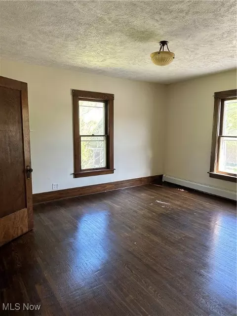 Bedroom - 91 W 44th St, Ashtabula, OH 44004 photo 1 of 6