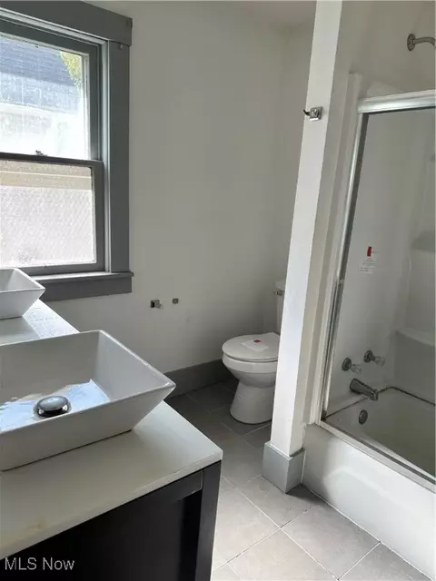 Bath - 91 W 44th St, Ashtabula, OH 44004 photo 1 of 3