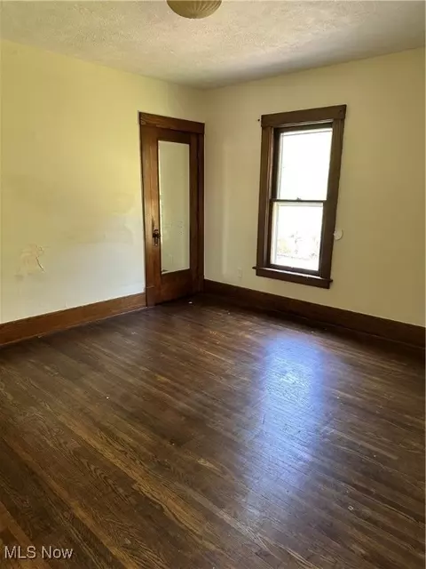 Bedroom - 91 W 44th St, Ashtabula, OH 44004 photo 6 of 6