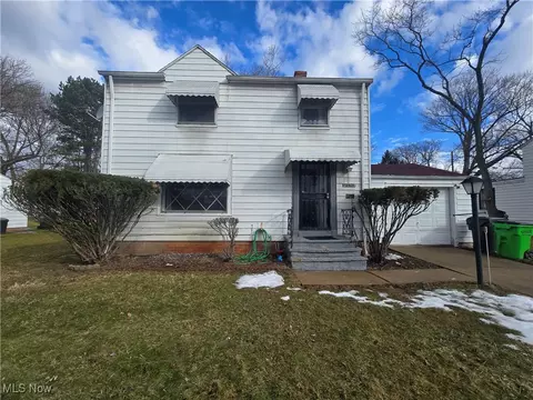 19505 Preston Rd, Warrensville Heights, OH 44128