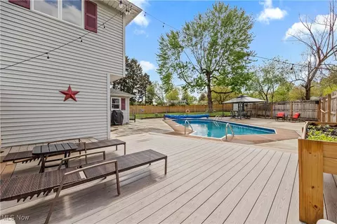 Exterior - 6234 Elyria Ave, Elyria, OH 44035 photo 2 of 9