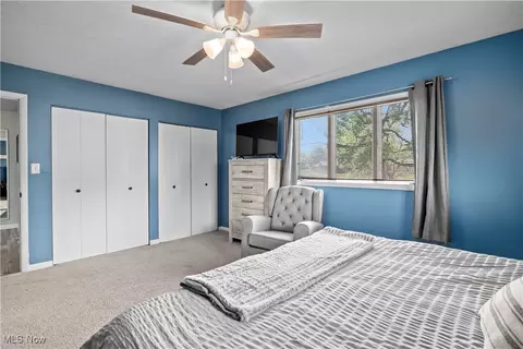 Bedroom - 6234 Elyria Ave, Elyria, OH 44035 photo 8 of 12