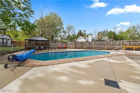 Exterior - 6234 Elyria Ave, Elyria, OH 44035 photo 5 of 9