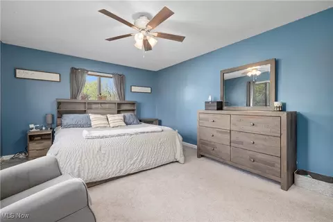 Bedroom - 6234 Elyria Ave, Elyria, OH 44035 photo 6 of 12