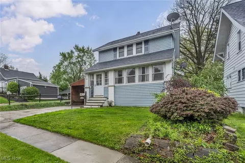 Exterior - 72 E Dartmore Ave, Akron, OH 44301 photo 2 of 12