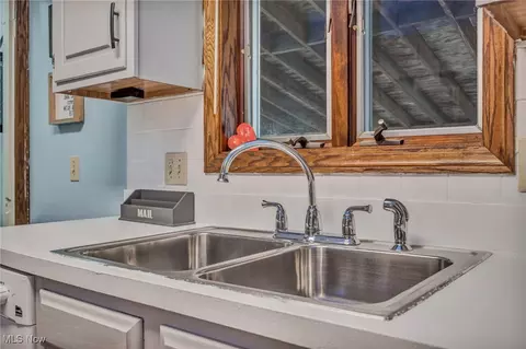 Kitchen - 72 E Dartmore Ave, Akron, OH 44301 photo 4 of 4