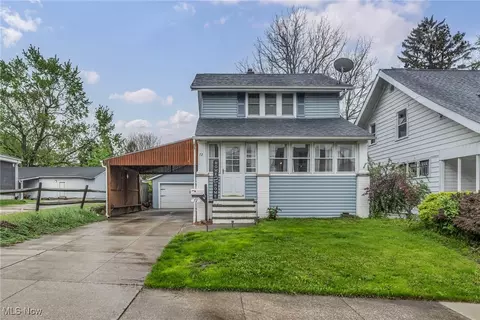 Exterior - 72 E Dartmore Ave, Akron, OH 44301 photo 3 of 12