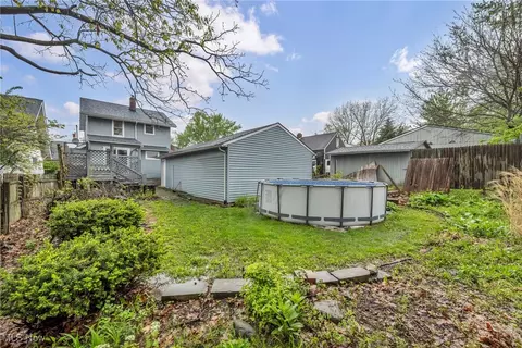 Exterior - 72 E Dartmore Ave, Akron, OH 44301 photo 10 of 12