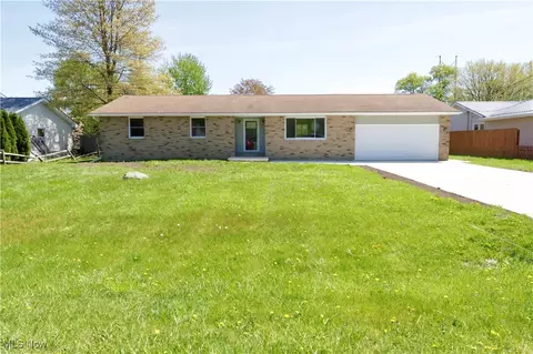3947 Old Abbe Rd, Sheffield Village, OH 44054