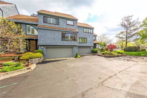 532 Mariner Vlg, Huron, OH 44839