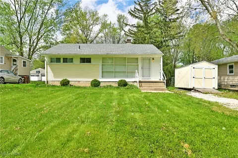 5071 Copeland Ave NW, Warren, OH 44483