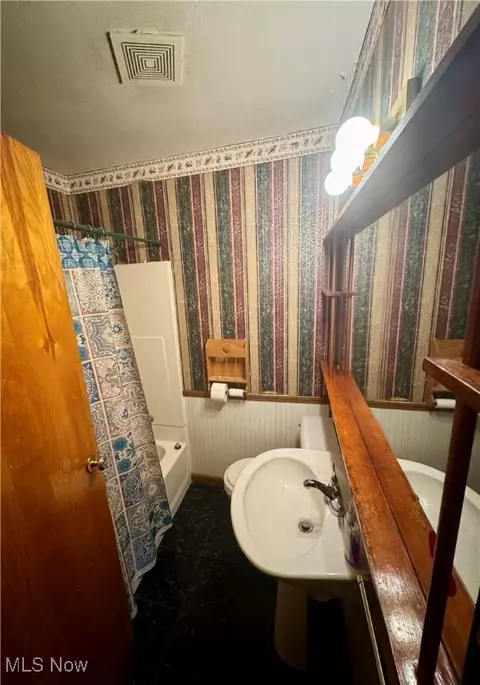 Bath - 4174 Sabin Dr, Rootstown, OH 44272 photo 1 of 1