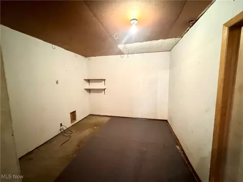 Bedroom - 4174 Sabin Dr, Rootstown, OH 44272 photo 6 of 6